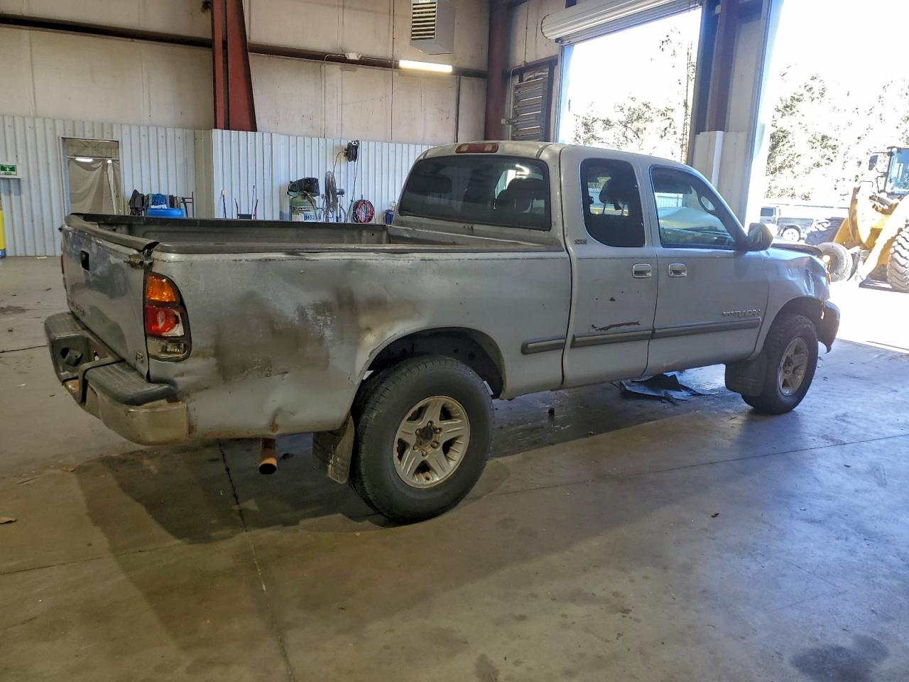 Toyota Tundra Access Cab Image 2