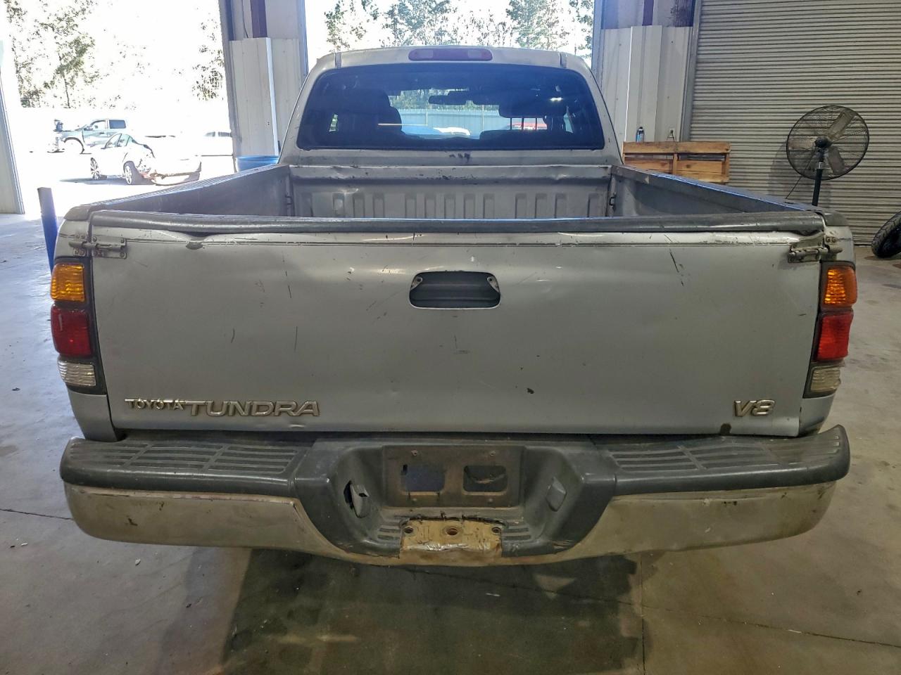 Toyota Tundra Access Cab Image 3