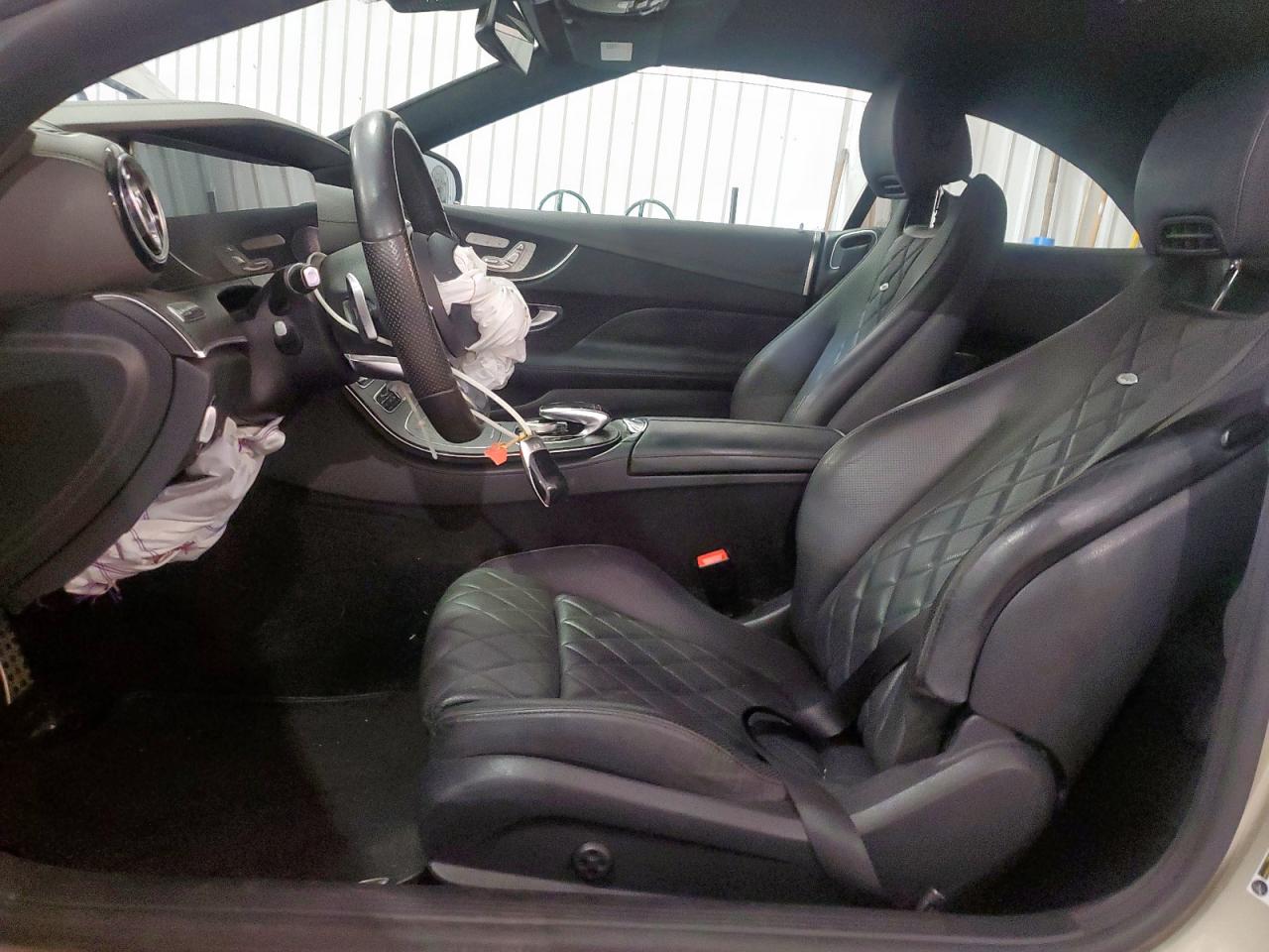 Mercedes-Benz E-Class 450 Image 12