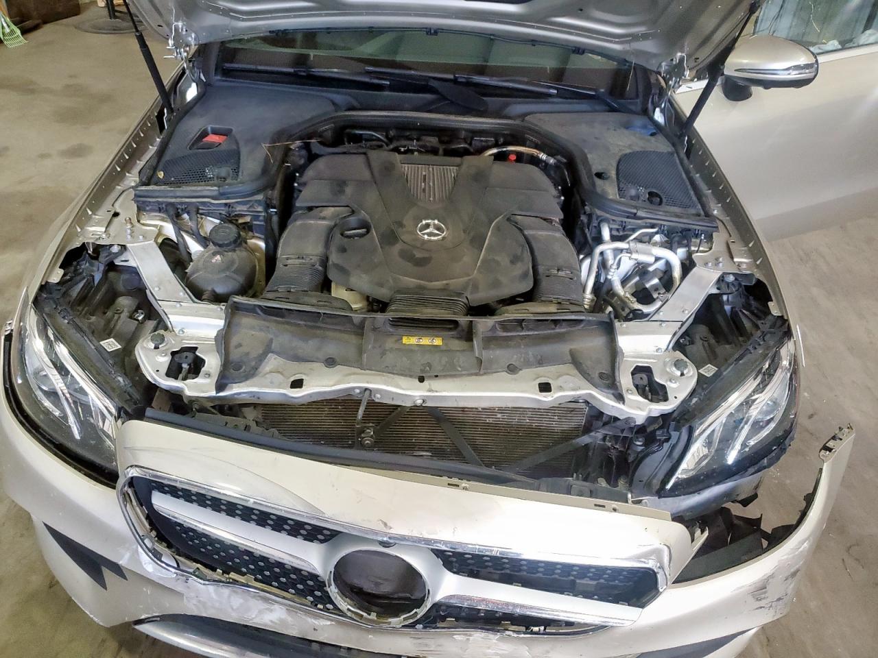 Mercedes-Benz E-Class 450 Image 4