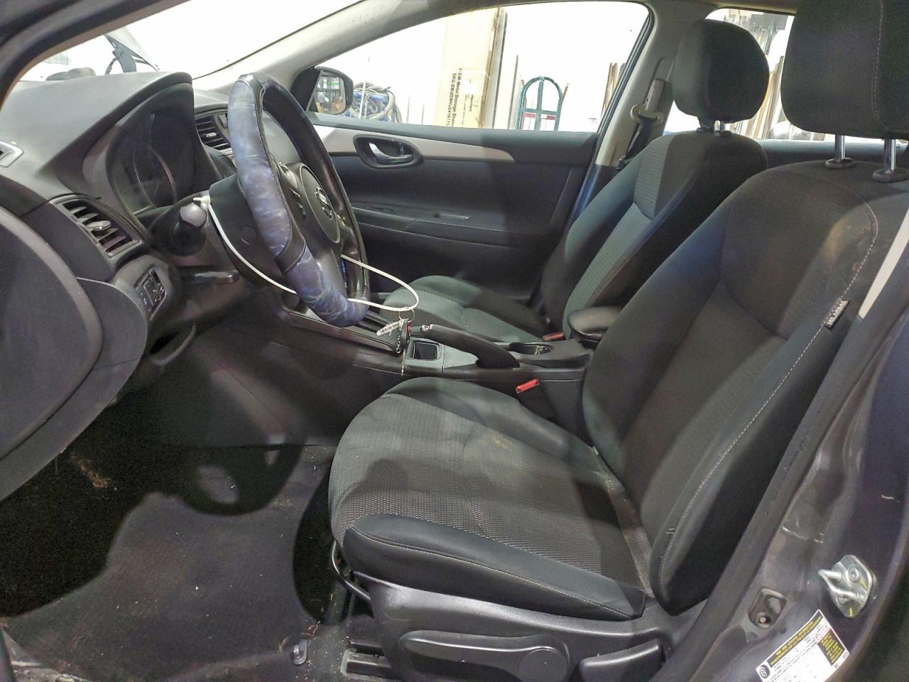 Nissan Sentra S Image 6