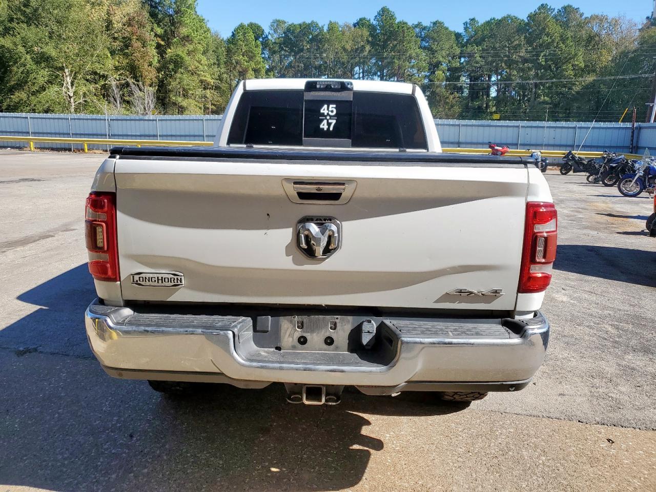 Ram 2500 Longhorn Image 4