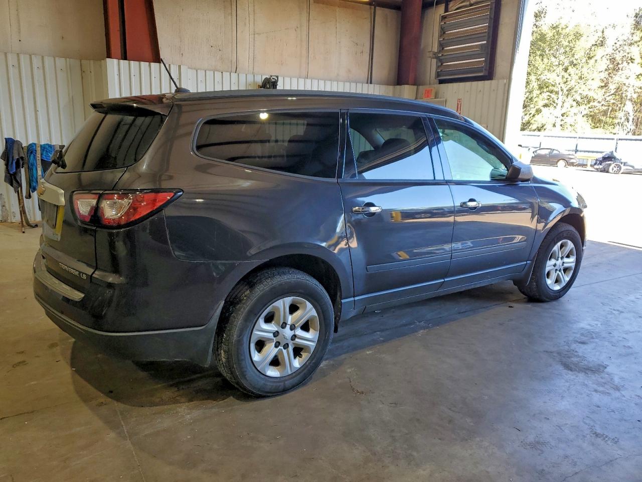 Chevrolet Traverse Ls Image 9