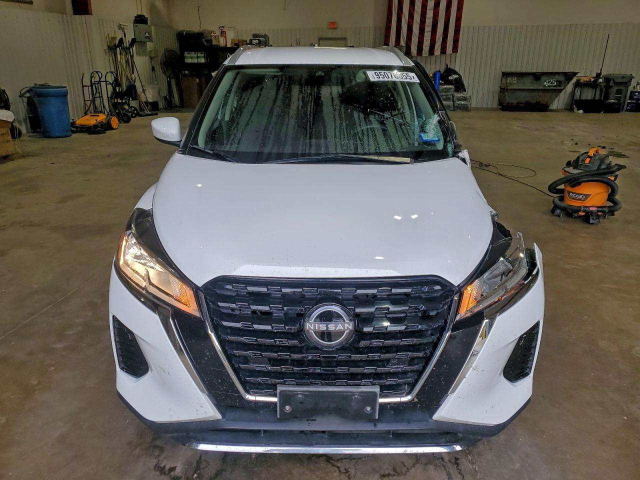 Nissan Kicks Sv Image 6