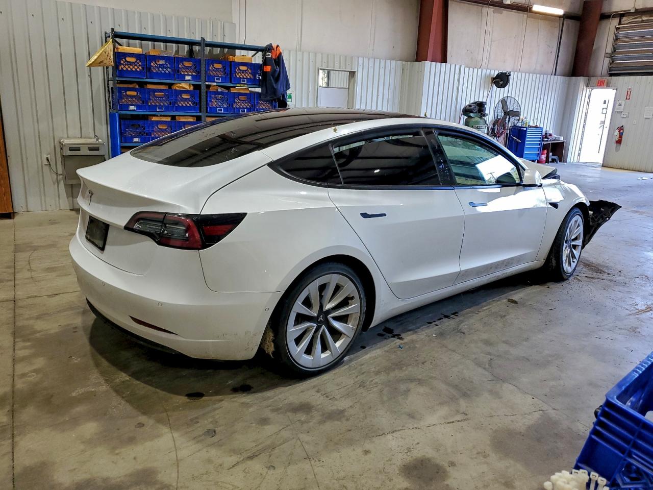 Tesla Model 3 Image 8