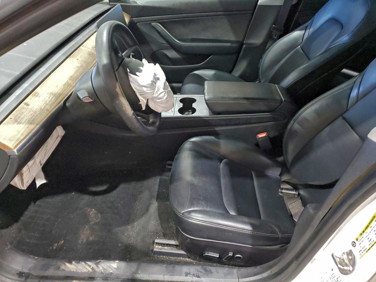 Tesla Model 3 Image 11