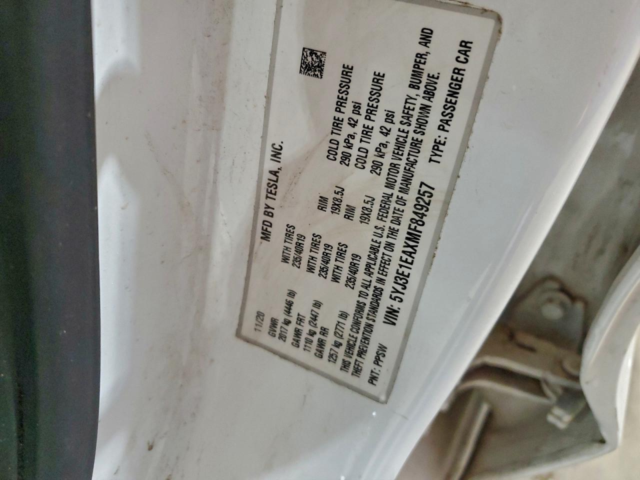 Tesla Model 3 Image 5