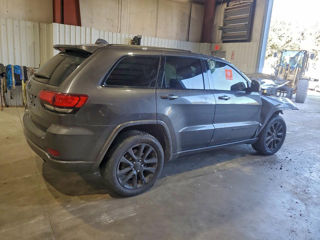 Jeep Grand Cherokee Laredo Image 10