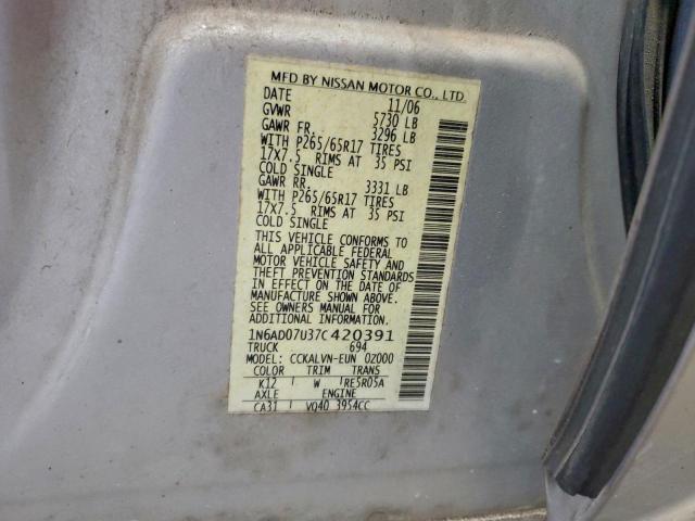 Nissan Frontier Crew Cab Le Image 11