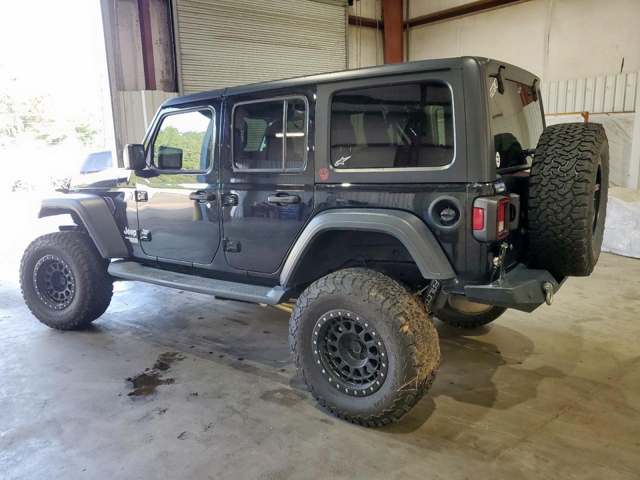 Jeep Wrangler Sport Image 3