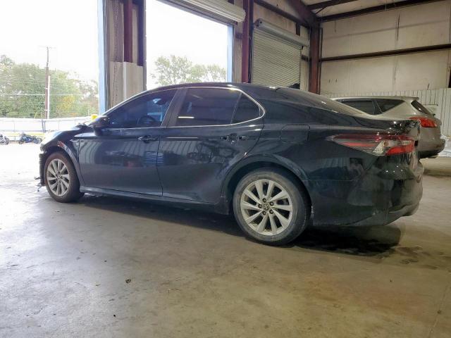 Toyota Camry Le Image 2