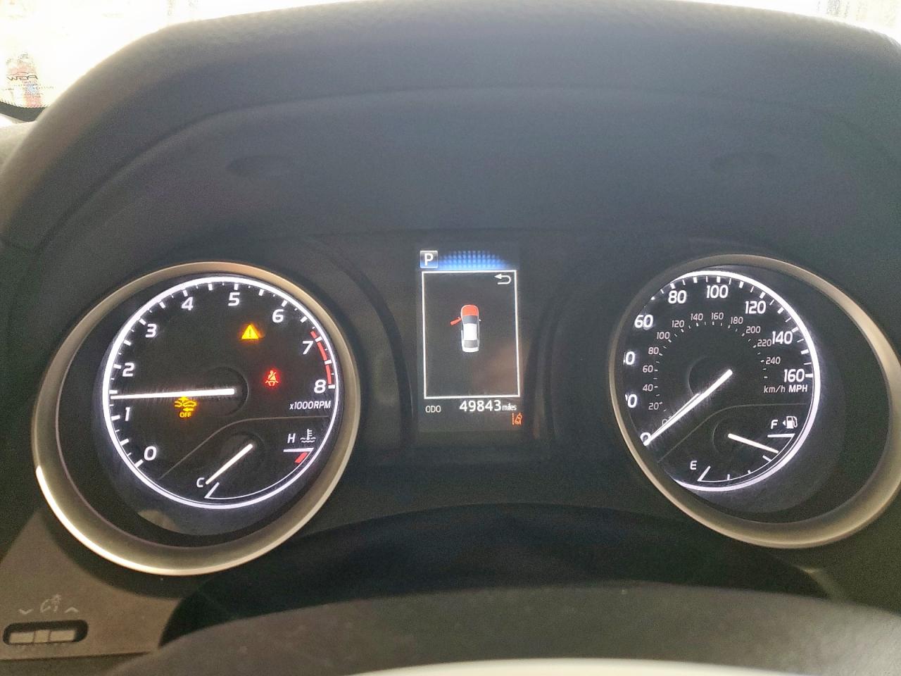 Toyota Camry Le Image 4