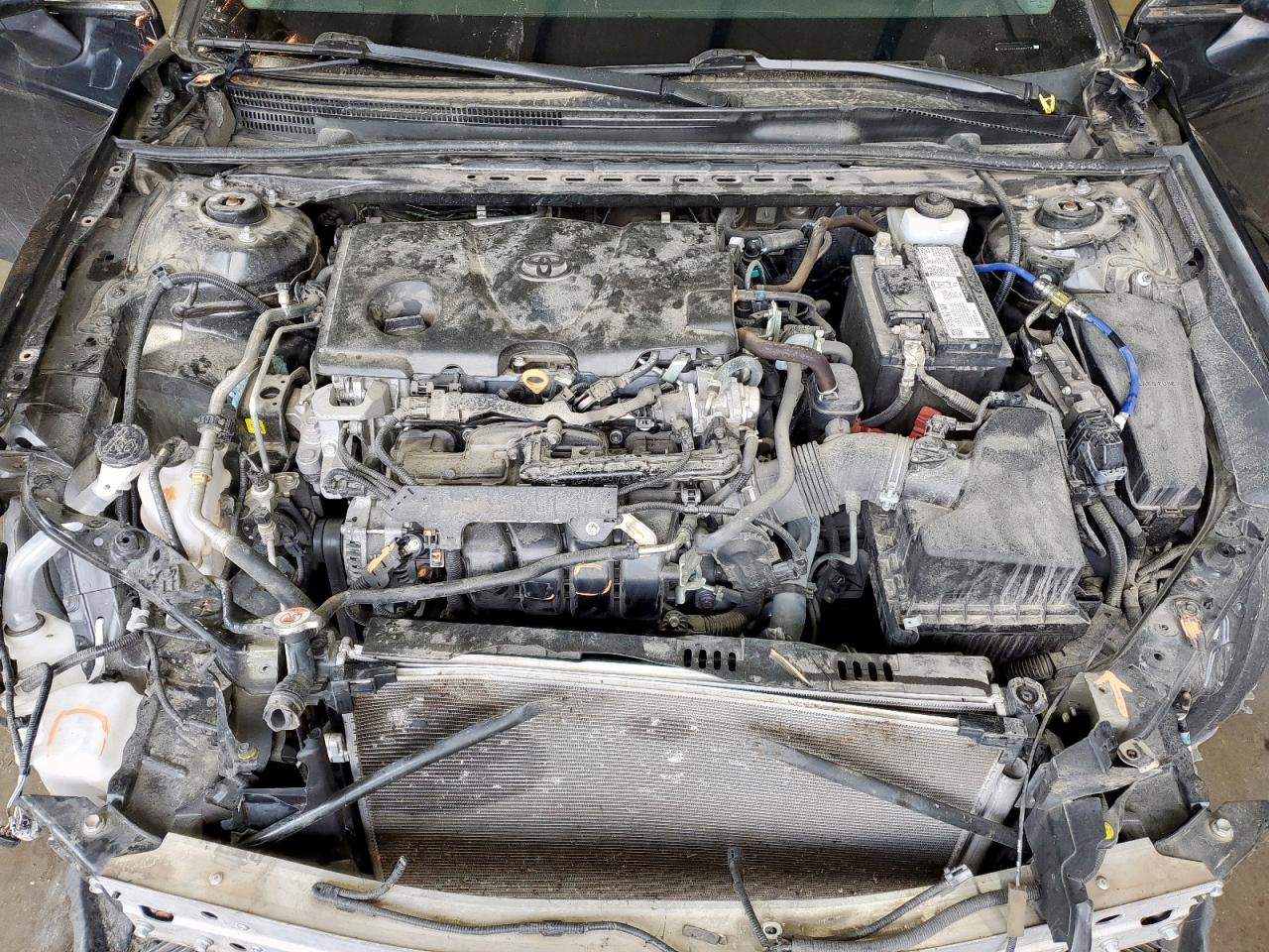 Toyota Camry Le Image 12