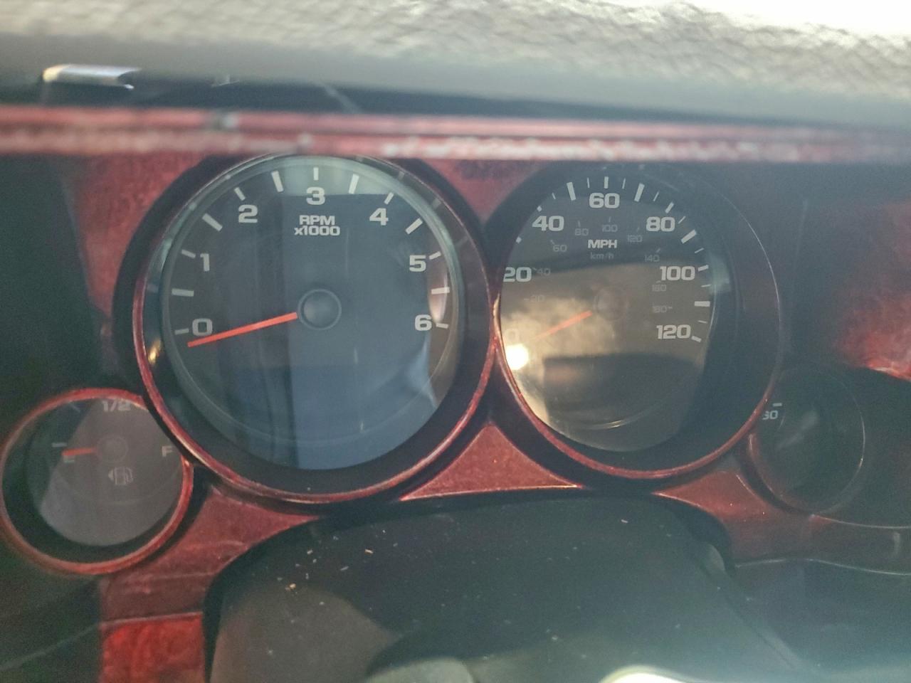 Chevrolet Silverado C1500 Image 8