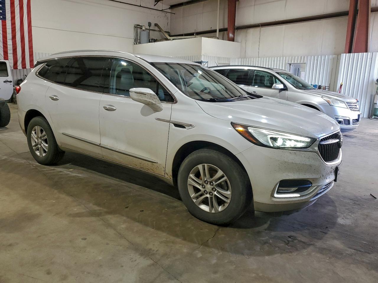 Buick Enclave Essence Image 5