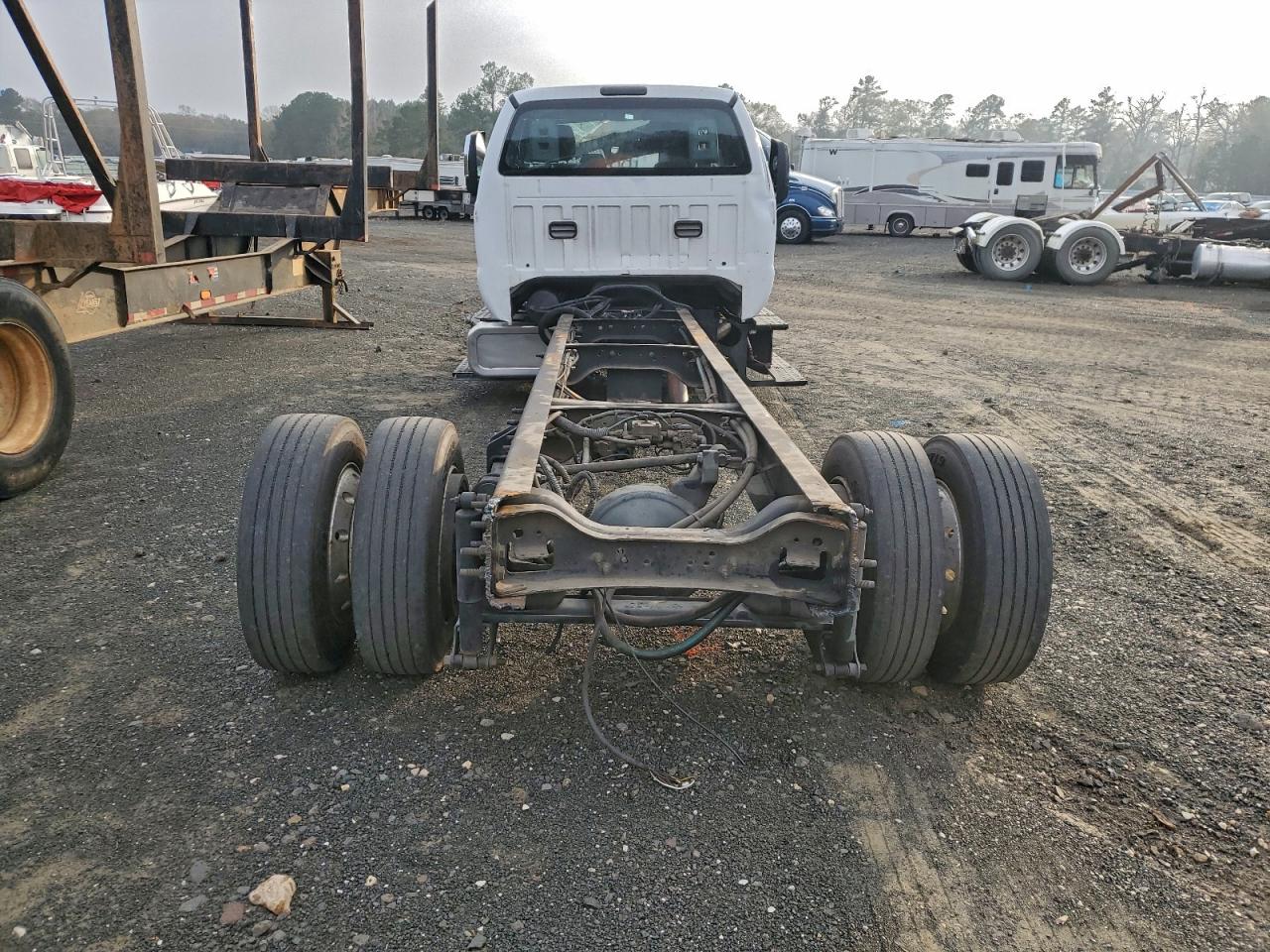 Ford F-650 Super Duty Image 7