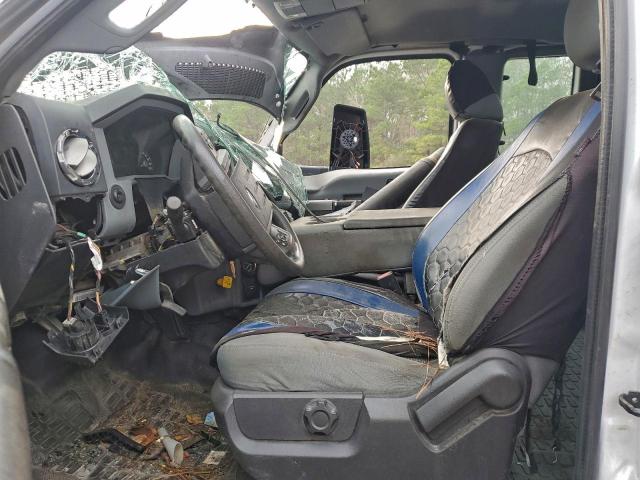 Ford F-650 Super Duty Image 6