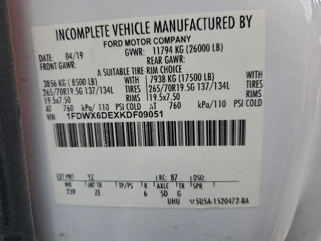 Ford F-650 Super Duty Image 13