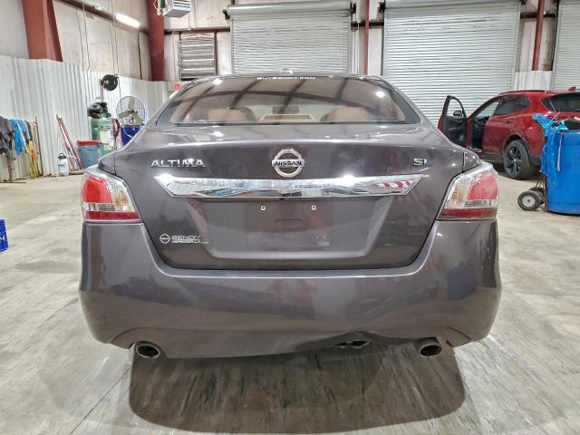 Nissan Altima 2.5 Image 3