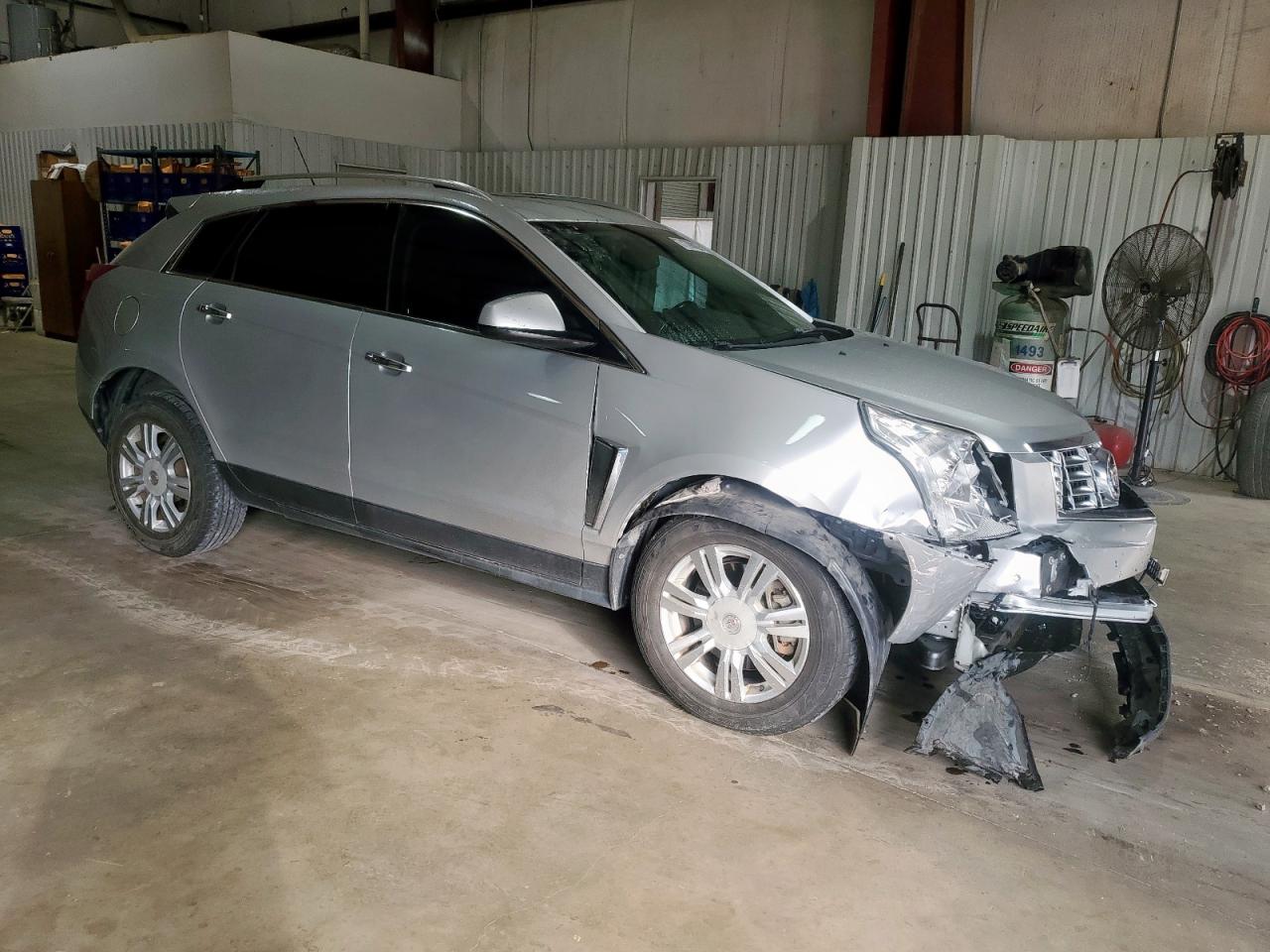 Cadillac SRX Luxury Collection Image 2