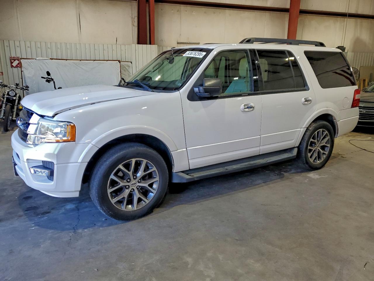 Ford Expedition Xlt Image 1