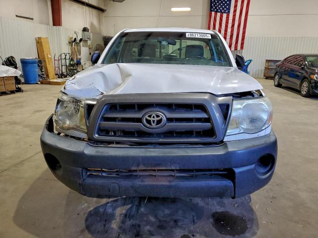 Toyota Tacoma Image 4