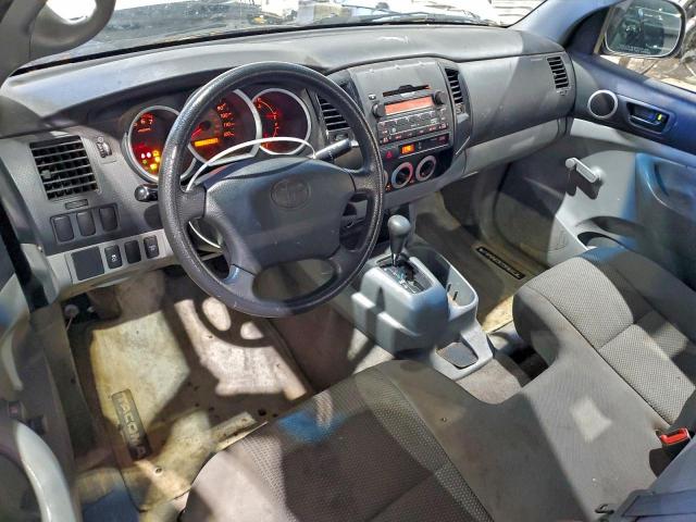 Toyota Tacoma Image 9