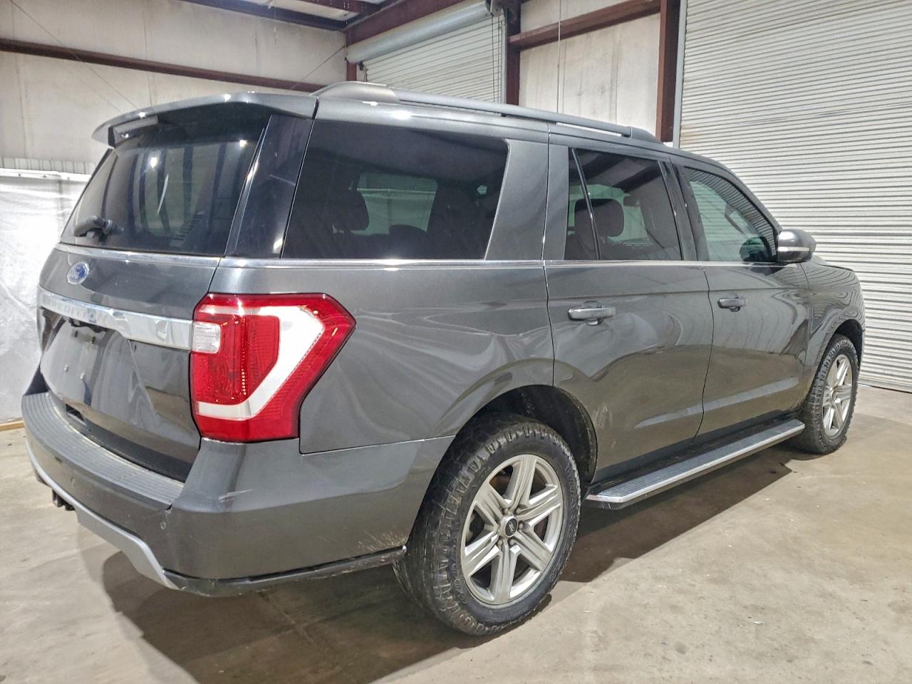 Ford Expedition Xlt Image 3