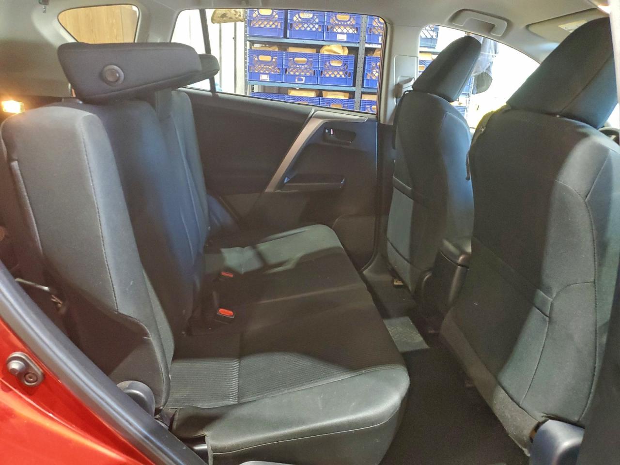 Toyota RAV4 Le Image 5