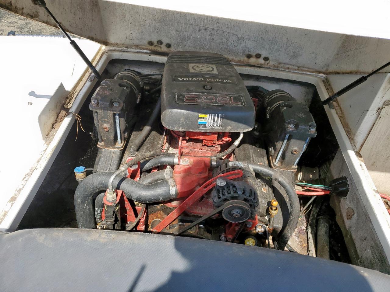 Glastron Boat Image 6