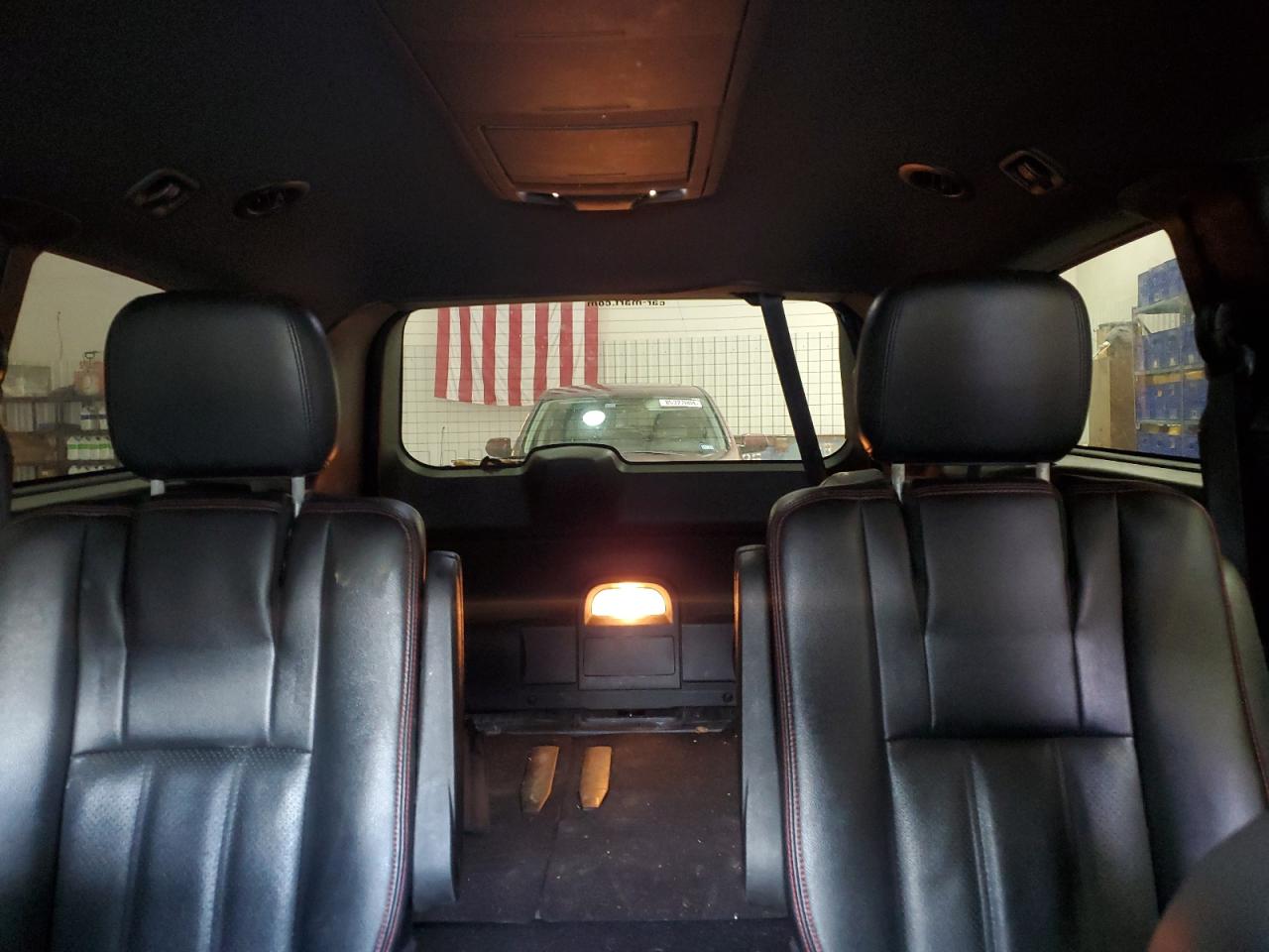 Dodge Caravan R/t Image 10