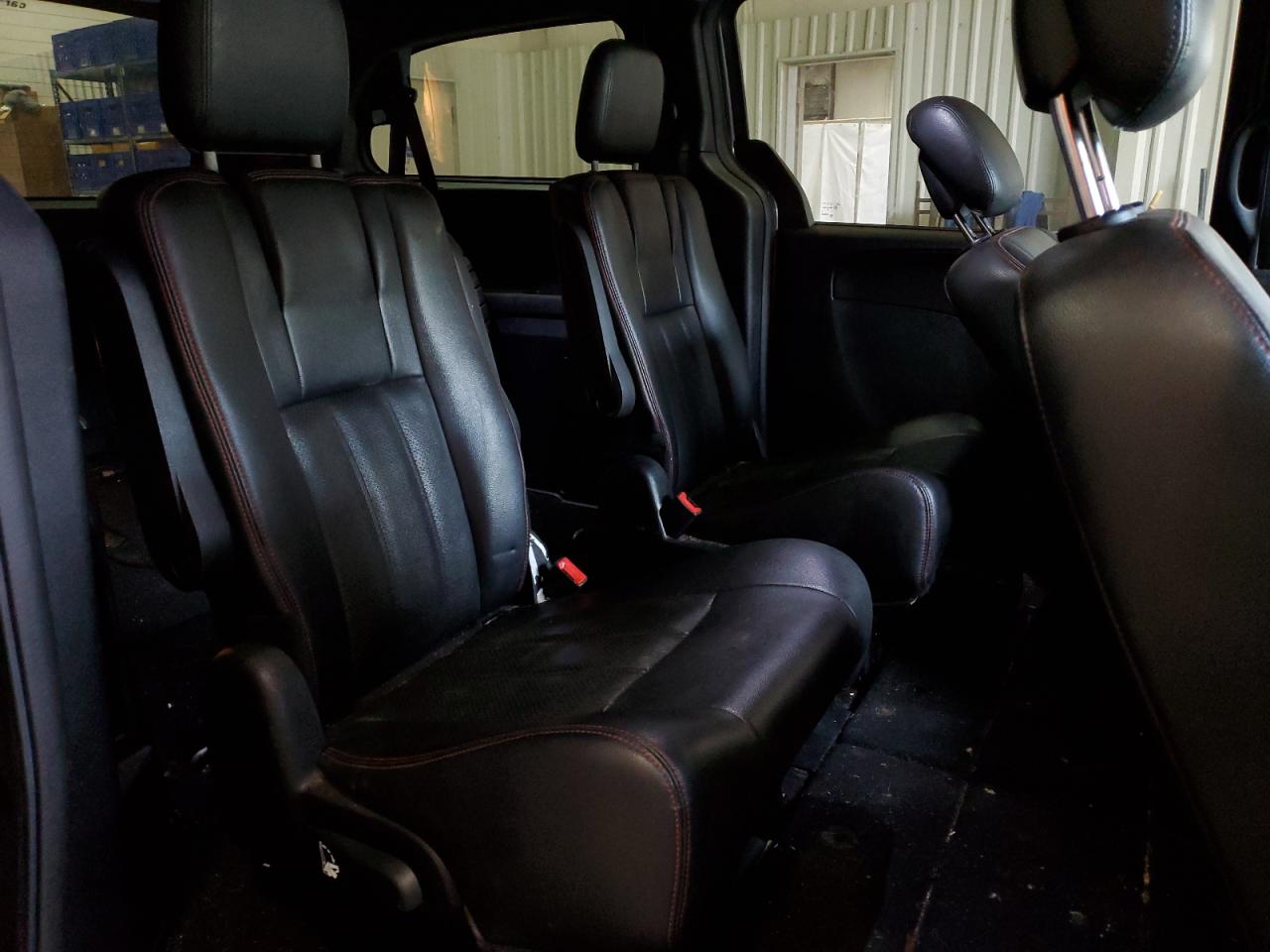 Dodge Caravan R/t Image 6