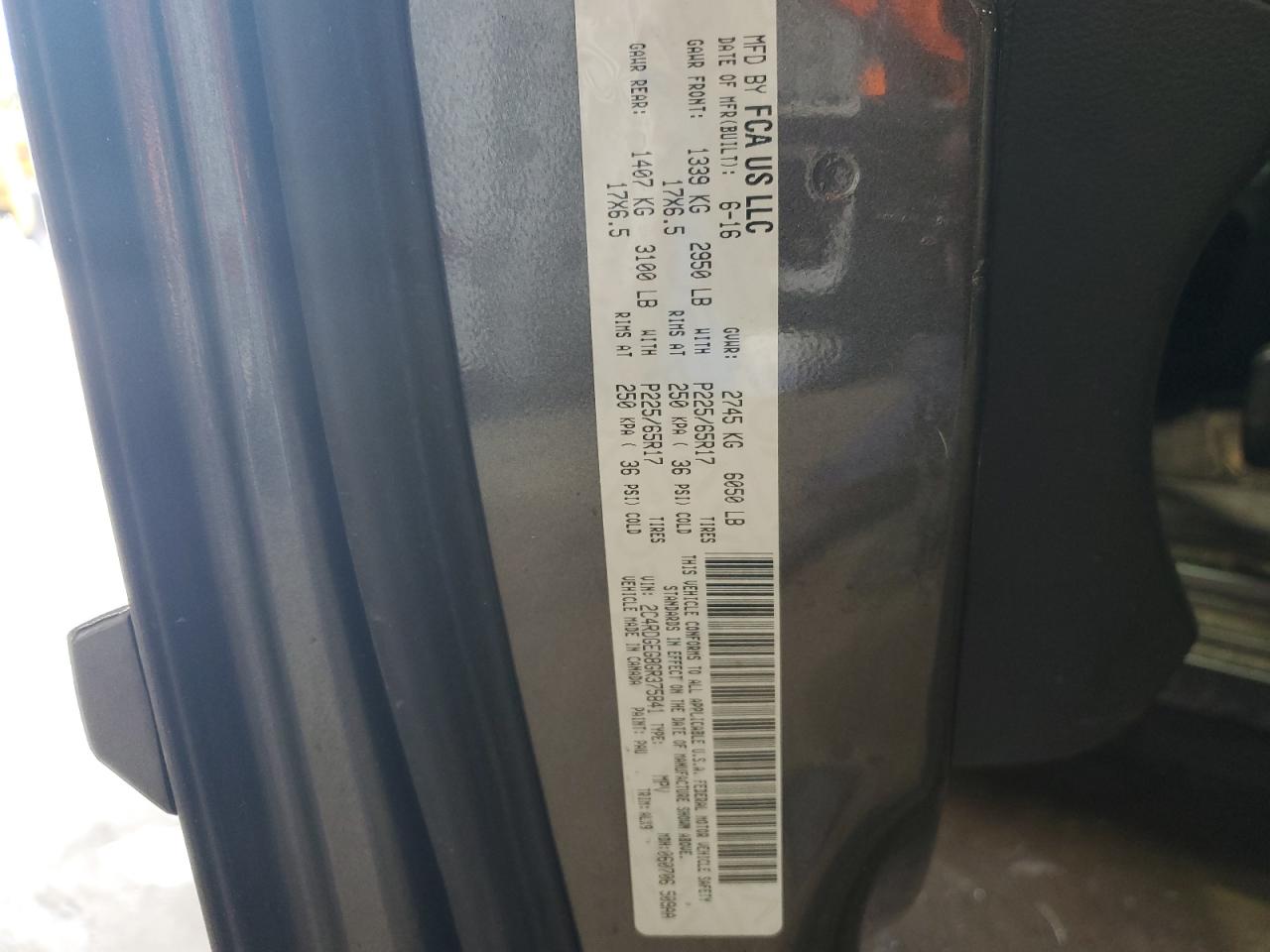 Dodge Caravan R/t Image 13