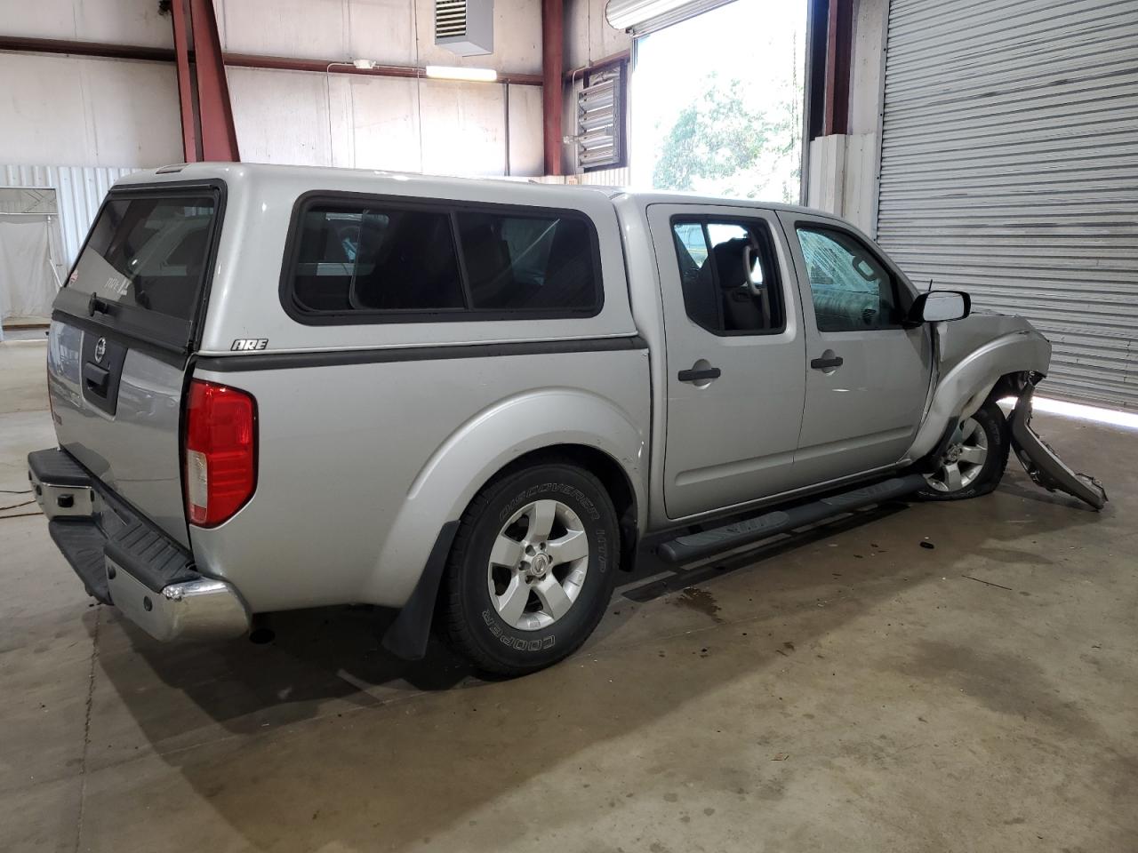 Nissan Frontier S Image 2