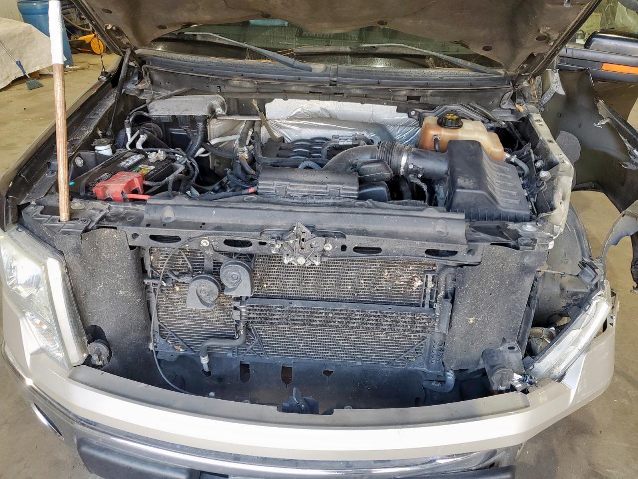 Ford F-150 Supercrew Image 12