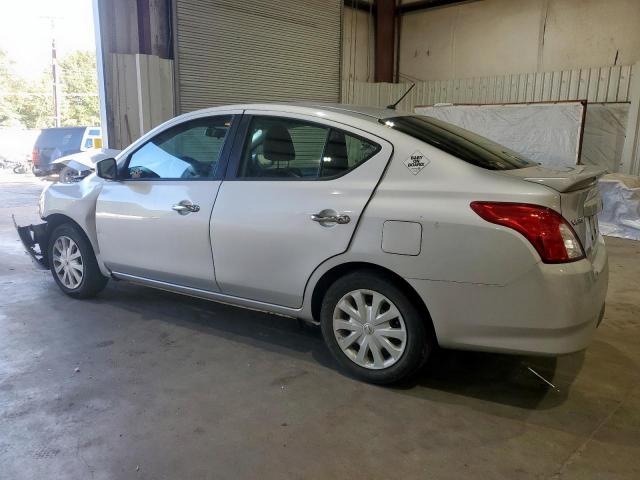 Nissan Versa S Image 9