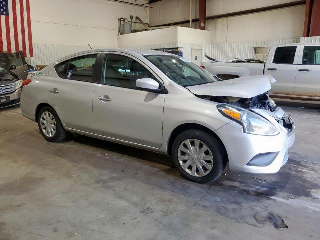 Nissan Versa S Image 10