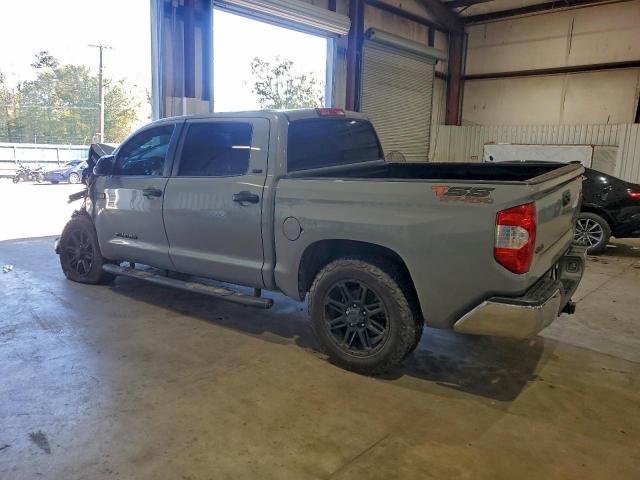 Toyota Tundra Crewmax Sr5 Image 2