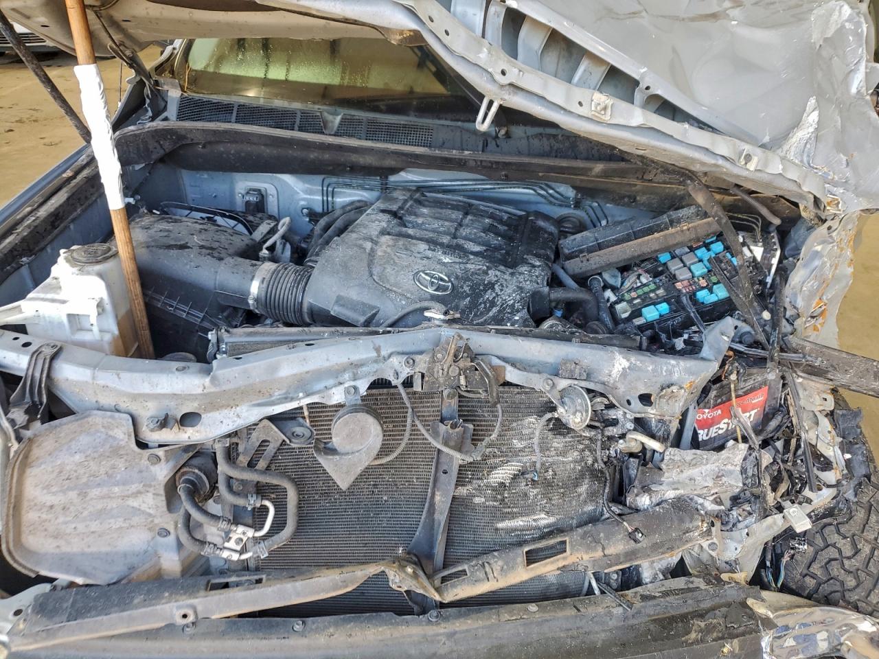 Toyota Tundra Crewmax Sr5 Image 10