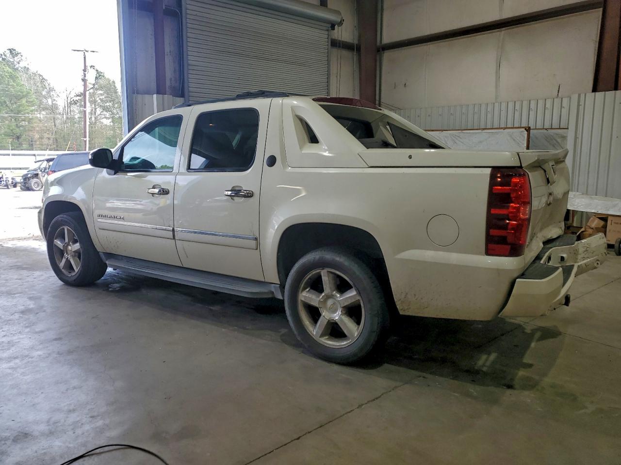 Chevrolet Avalanche Ltz Image 10